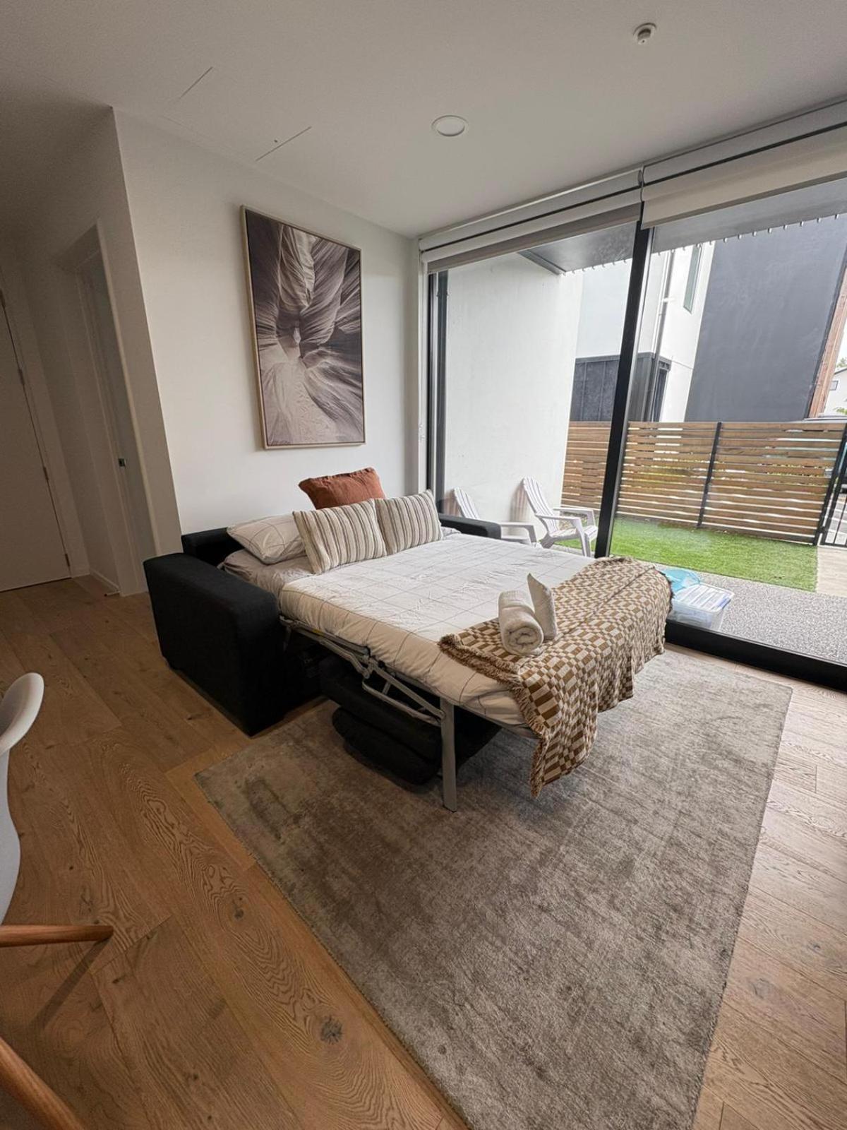 Unbeatable Central City Location 2 Bed Single Lvl 크라이스트처치 외부 사진
